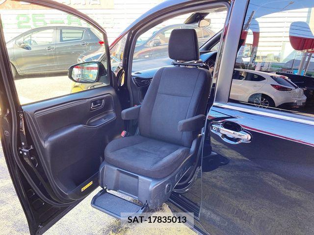 Toyota ESQUIRE 2016-09 206628-6