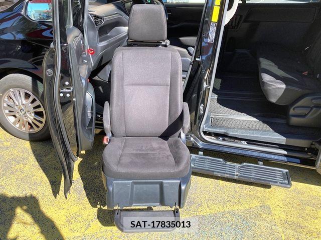 Toyota ESQUIRE 2016-09 206628-1