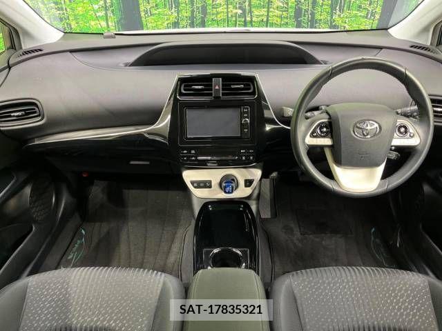 Toyota PRIUS 2017-11 255861-1