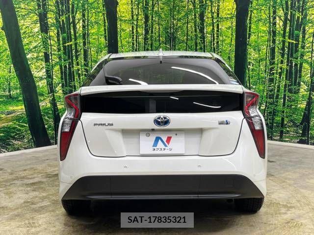 Toyota PRIUS 2017-11 255861-17