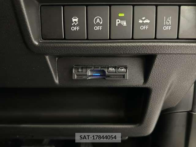 Suzuki X BEE 2017-12 265754-19