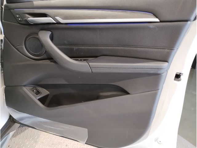 Bmw X1 2020-09 15945-27