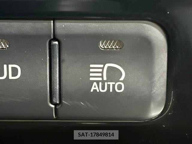 Toyota PRIUS 2017-06 282024-8