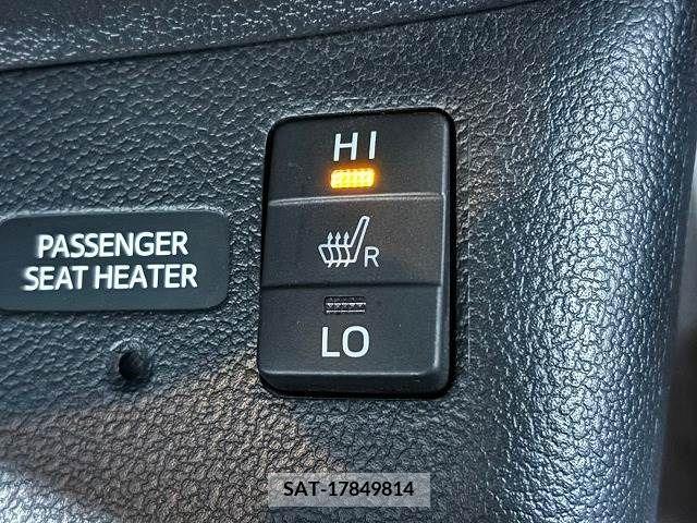Toyota PRIUS 2017-06 282024-7