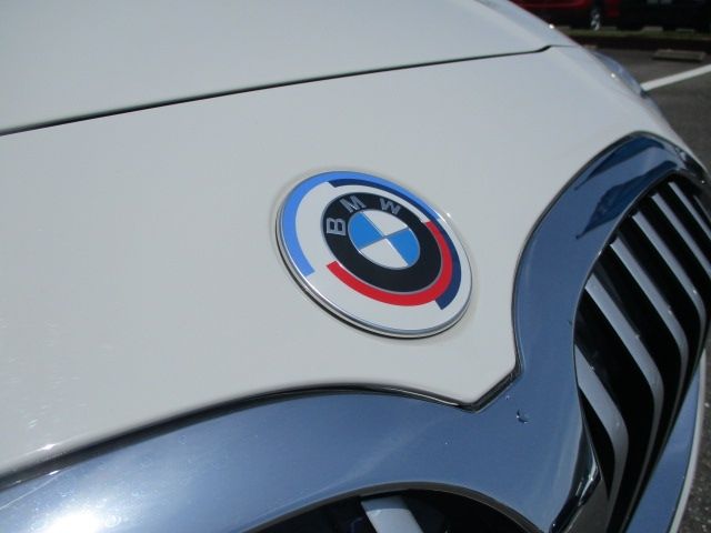 Bmw 1 SERIES 2022-08 2310-6