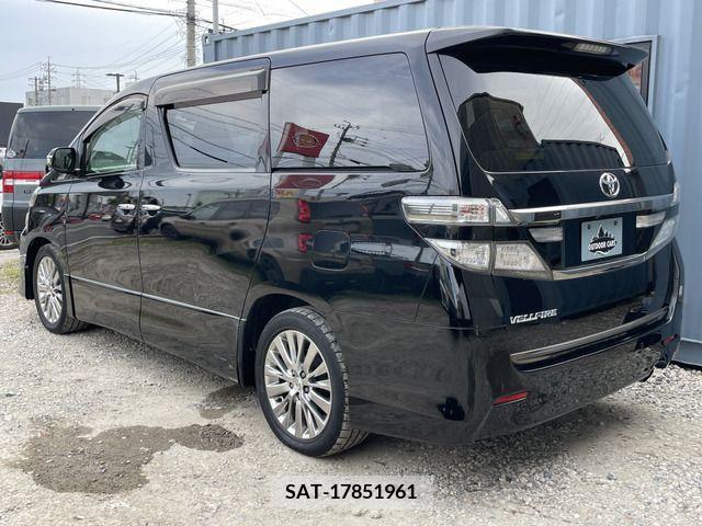 Toyota VELLFIRE 2013-05 380920-1