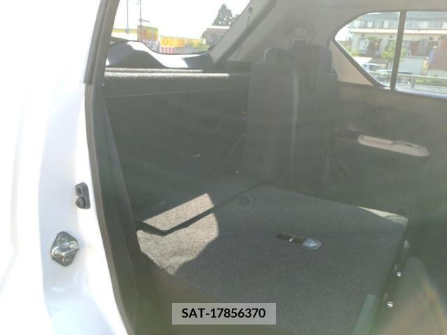 Suzuki IGNIS 2016-03 302657-26