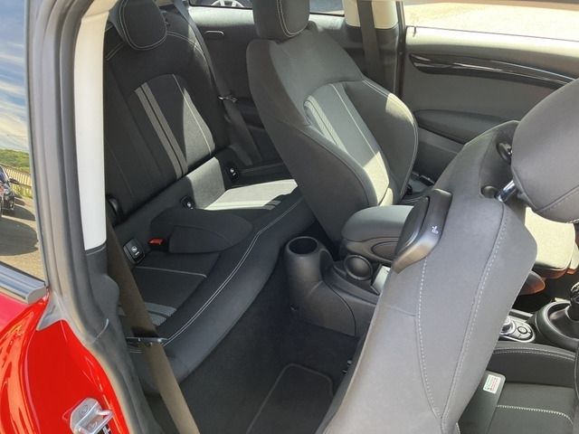Bmw MINI 2021-05 12200-7