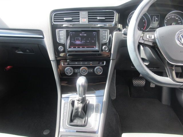 VolksWagen GOLF 2013-12 12992-11