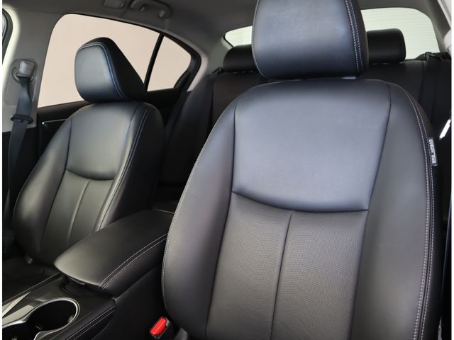 Nissan SKYLINE 2014-10 193167-25