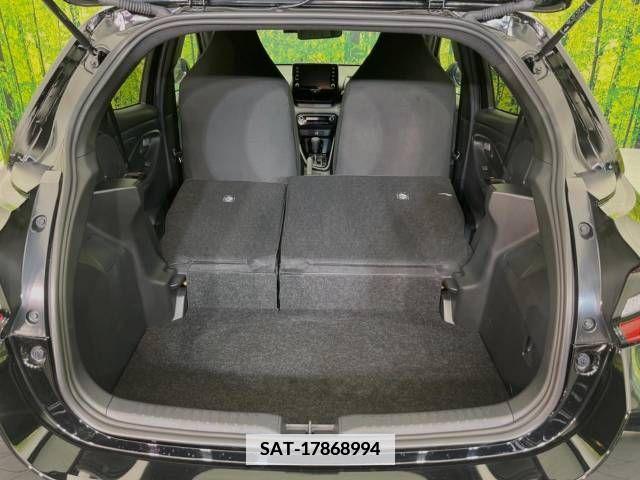 Toyota YARIS 2023-06 371450-11