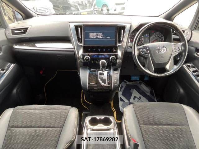 Toyota VELLFIRE 2017-04 344565-1