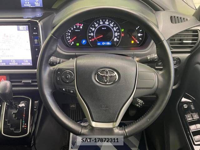 Toyota VOXY 2017-07 288918-7