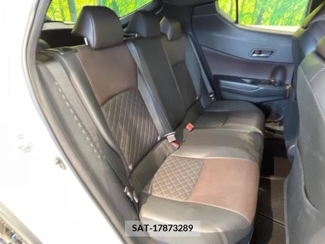 Toyota C-HR 2017-10 208770-9