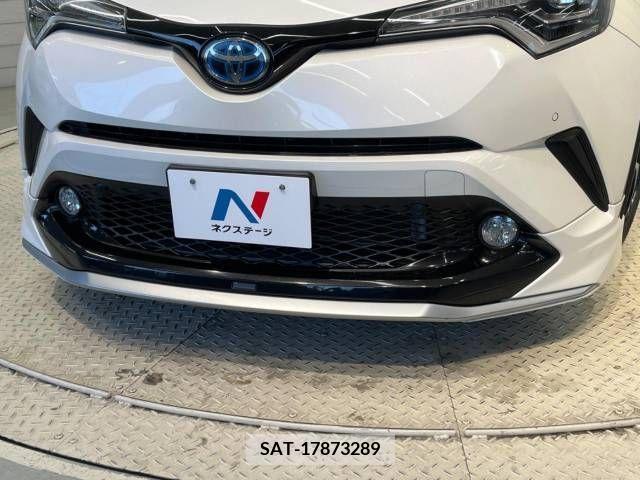 Toyota C-HR 2017-10 208770-3