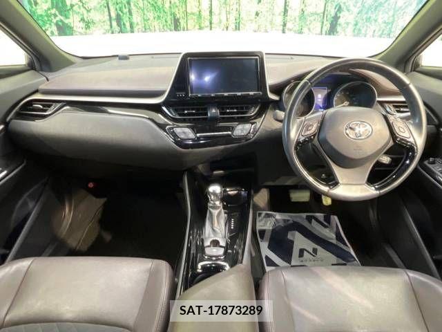 Toyota C-HR 2017-10 208770-1