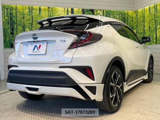 Toyota C-HR 2017-10 208770-17