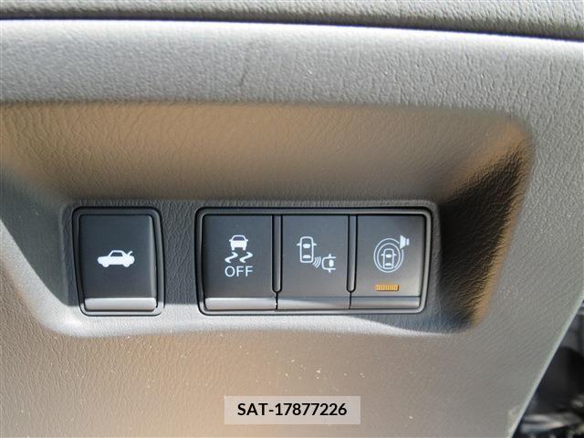 Nissan FUGA 2019-06 334224-17