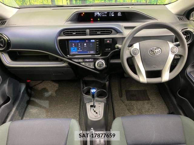 Toyota AQUA 2015-08 253285-1