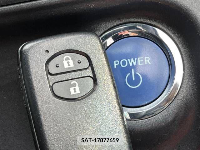 Toyota AQUA 2015-08 253285-2