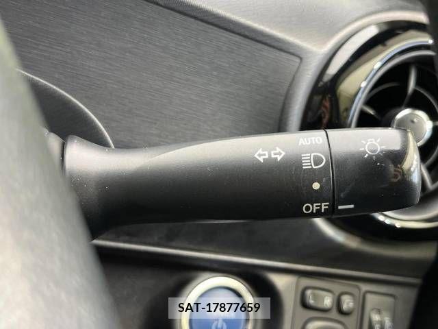 Toyota AQUA 2015-08 253285-7