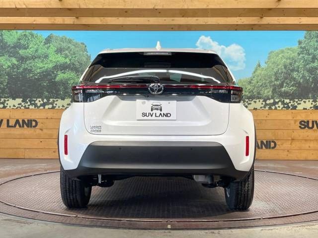 Toyota YARIS CROSS 2023-06 10942-15