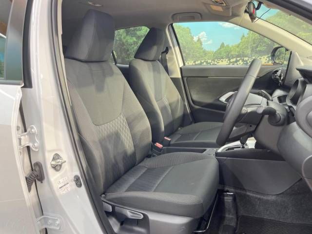 Toyota YARIS CROSS 2023-06 10942-8