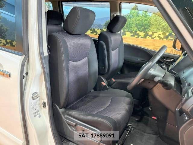 Nissan SERENA 2012-03 218137-8