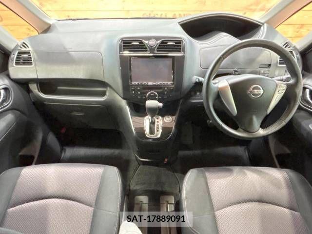 Nissan SERENA 2012-03 218137-1