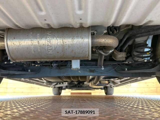 Nissan SERENA 2012-03 218137-19