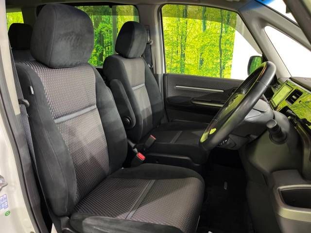 Honda e 2015-05 180980-8