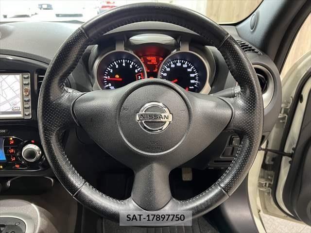 Nissan JUKE 2011-02 320462-11