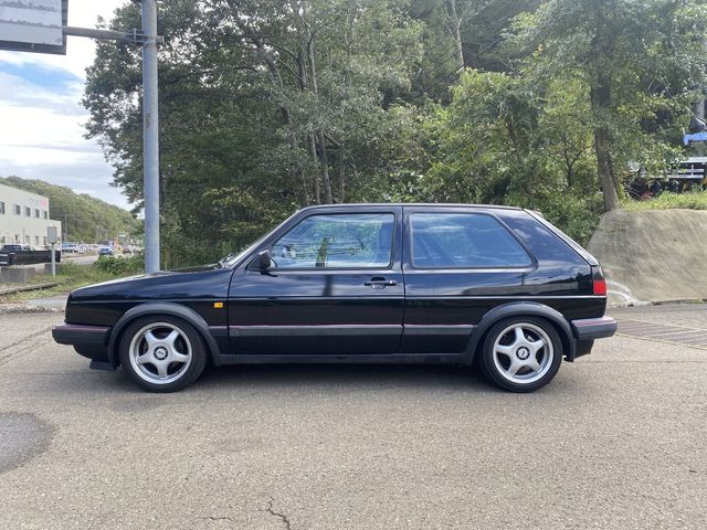 VolksWagen GOLF 1987-12 24356-12