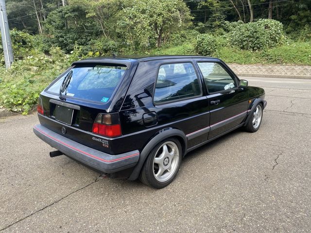 VolksWagen GOLF 1987-12 24356-7