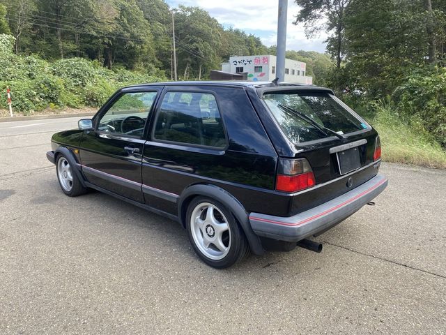 VolksWagen GOLF 1987-12 24356-10