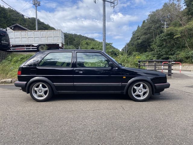 VolksWagen GOLF 1987-12 24356-6