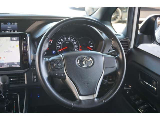 Toyota VOXY 2018-09 4464-11