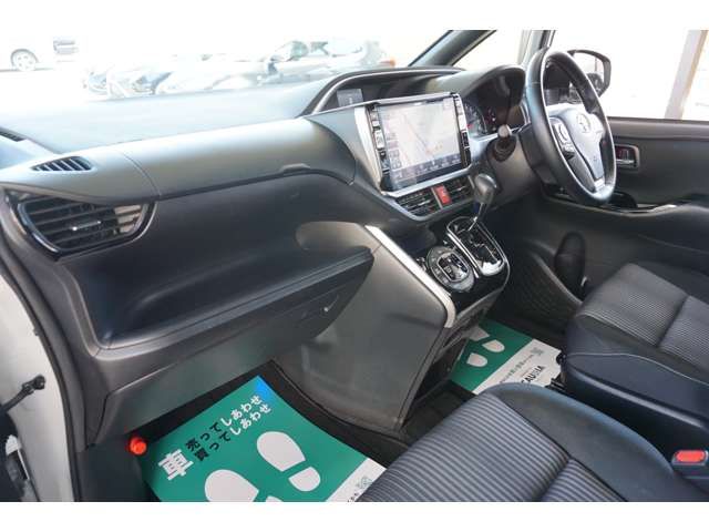 Toyota VOXY 2018-09 4464-15