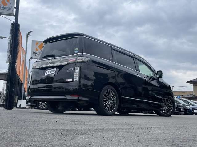 Nissan ELGRAND 2015-06 194317-1