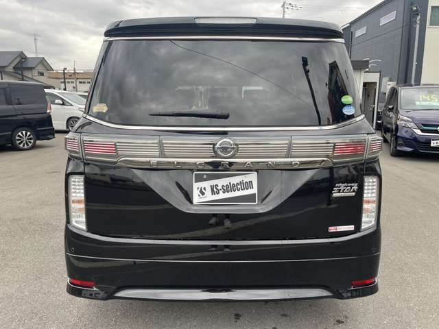 Nissan ELGRAND 2015-06 194317-3