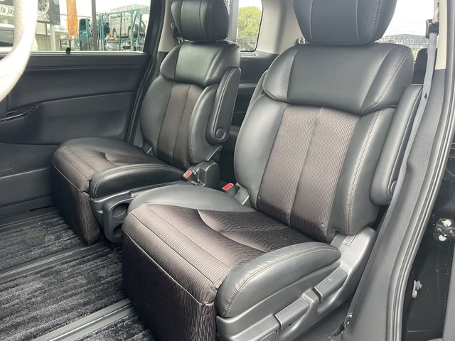 Nissan ELGRAND 2015-06 194317-17