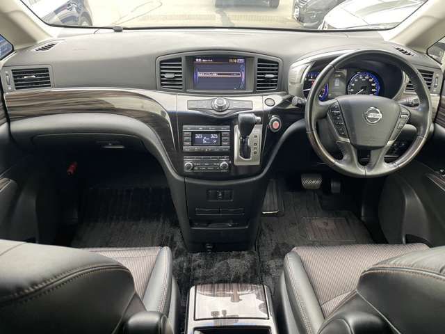 Nissan ELGRAND 2015-06 194317-6
