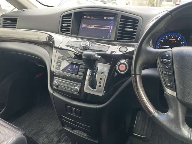 Nissan ELGRAND 2015-06 194317-9