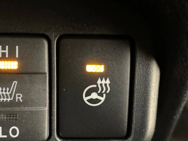 Toyota SIENTA 2021-02 182288-7