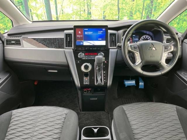 Mitsubishi DELICA D5 2022-06 191728-1