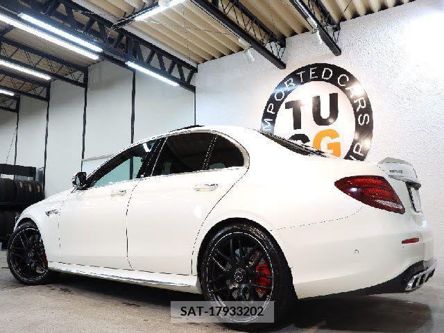 Amg E-CLASS 2017-07 206618-2