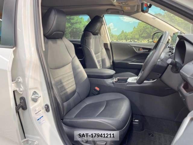 Toyota RAV4 2021-03 216117-8