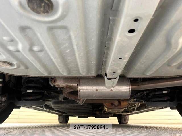 Toyota NOAH 2018-03 238810-19