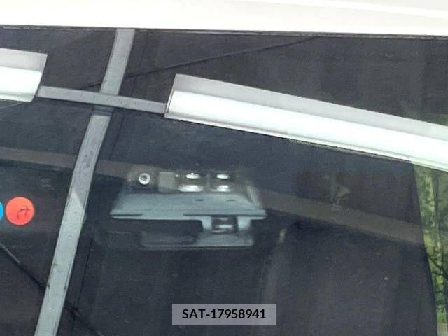 Toyota NOAH 2018-03 238810-7
