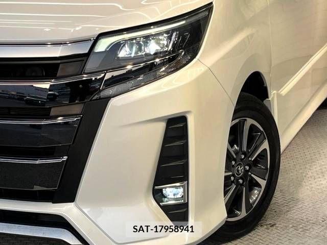 Toyota NOAH 2018-03 238810-13